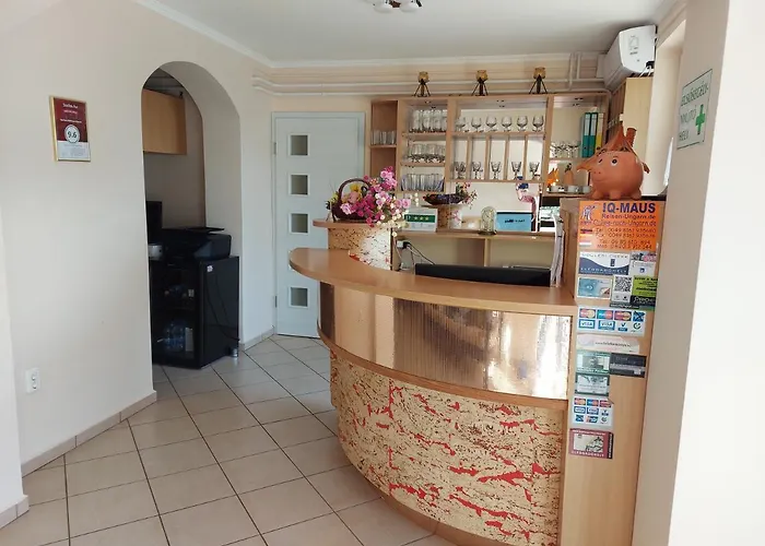 ゲストハウス Barbara Wellness ケストヘイ